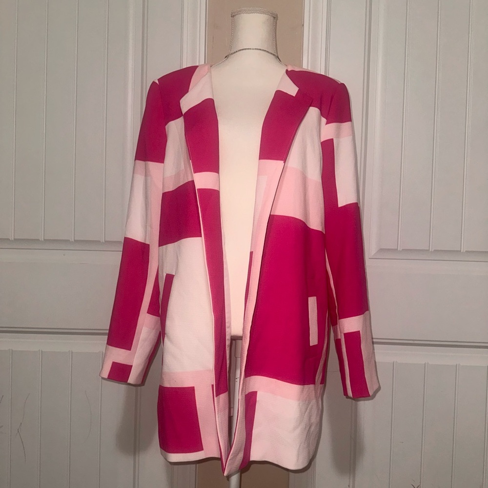 Vince Camuto Pink and White Geometric Patterned blazer